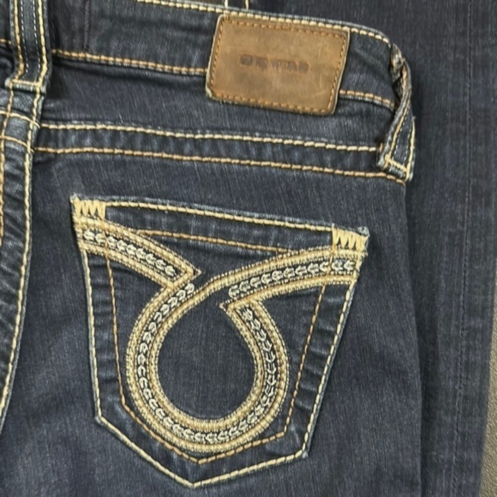 76.  Big Star Dark Blue Skinny with embroidered pockets Jeans size 27